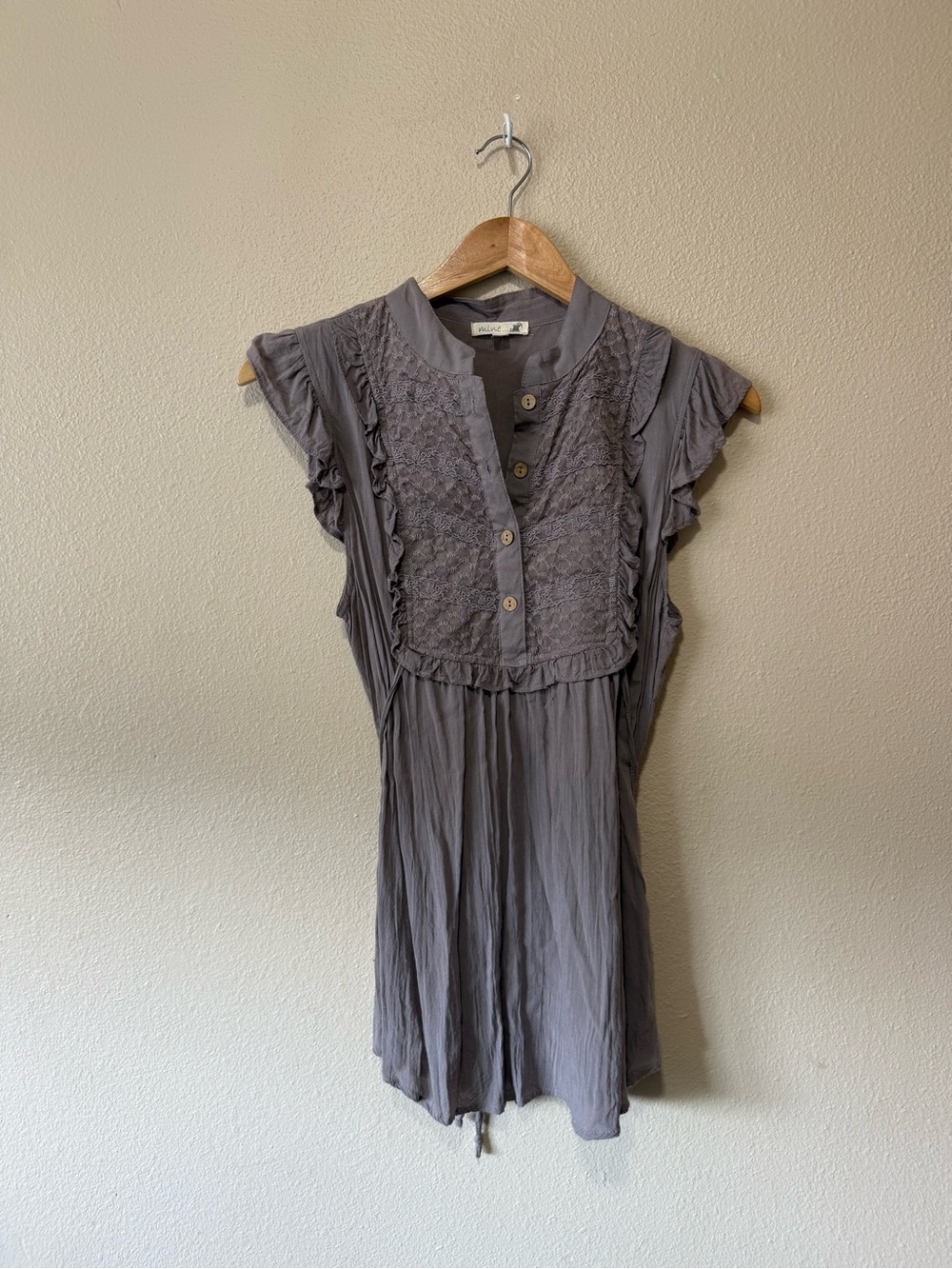 Lightweight Gray Ruffled Tunic